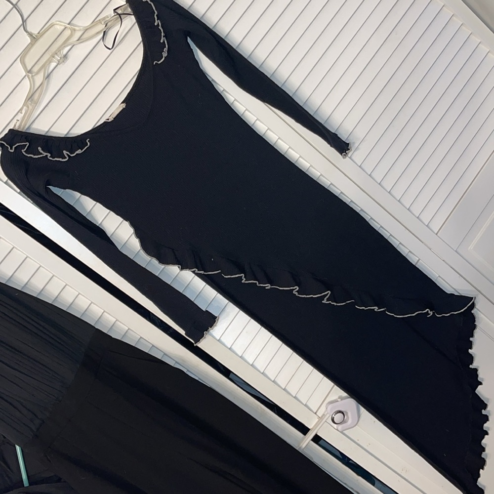 NWT ZARA black white trim off the shoulder top with ruffles